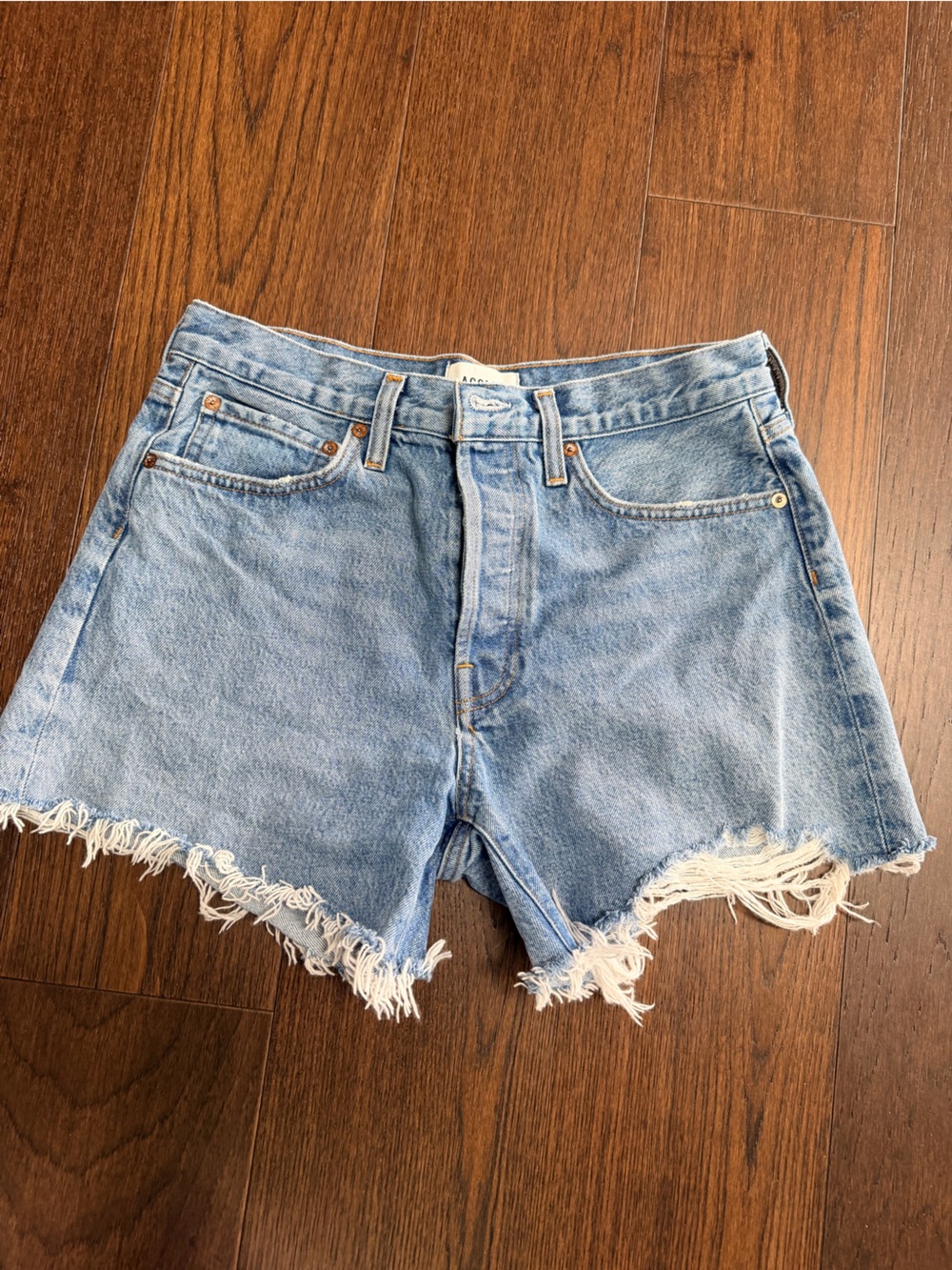 Agolde Light Blue Distressed Denim Shorts Parker long 27